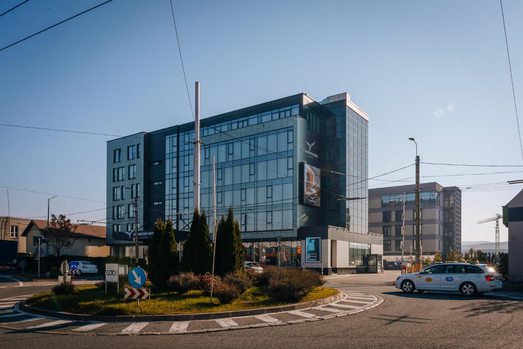 Sky Airport Hotel Клуж-Напока Екстериор снимка