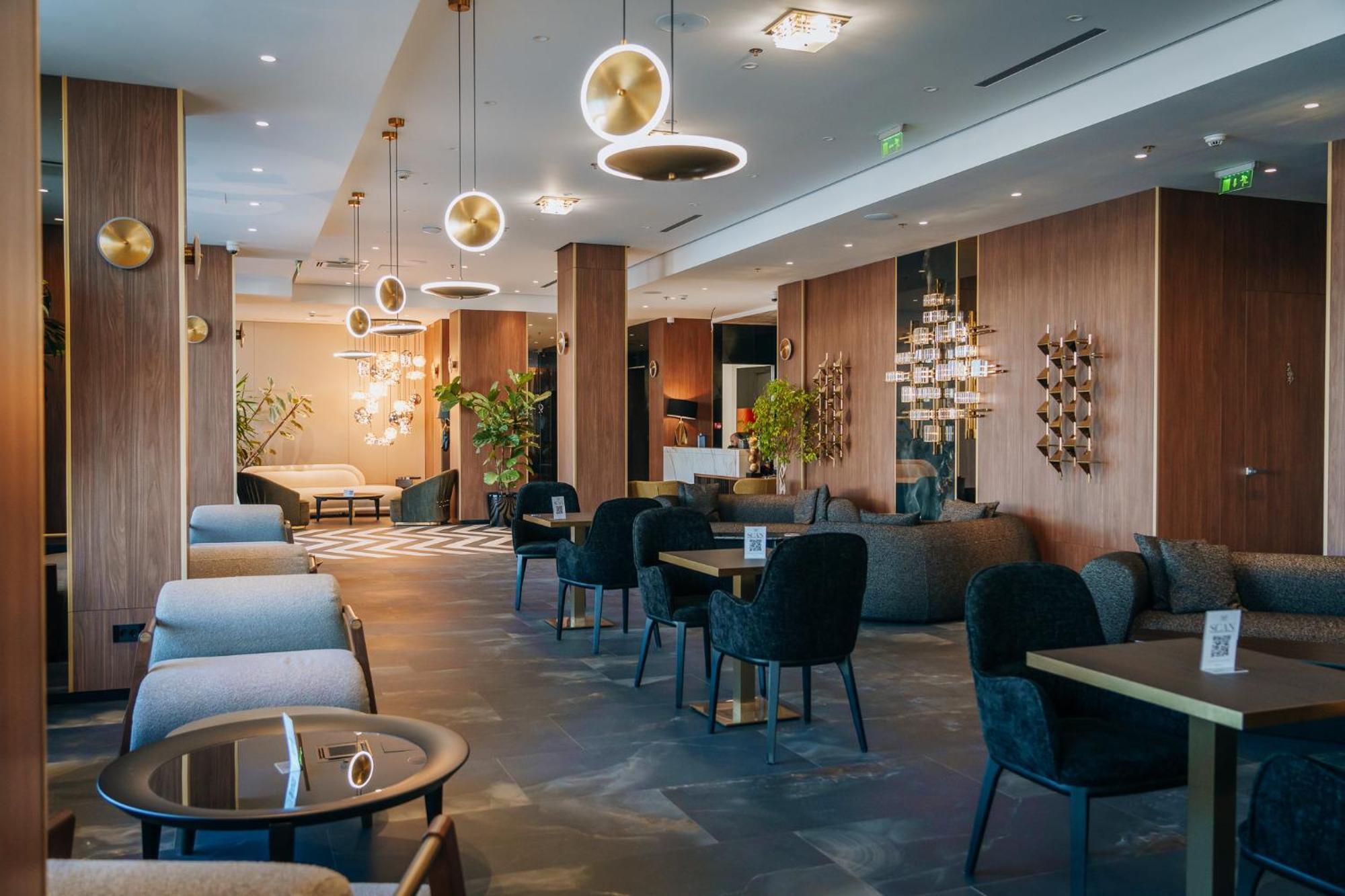 Sky Airport Hotel Клуж-Напока Екстериор снимка