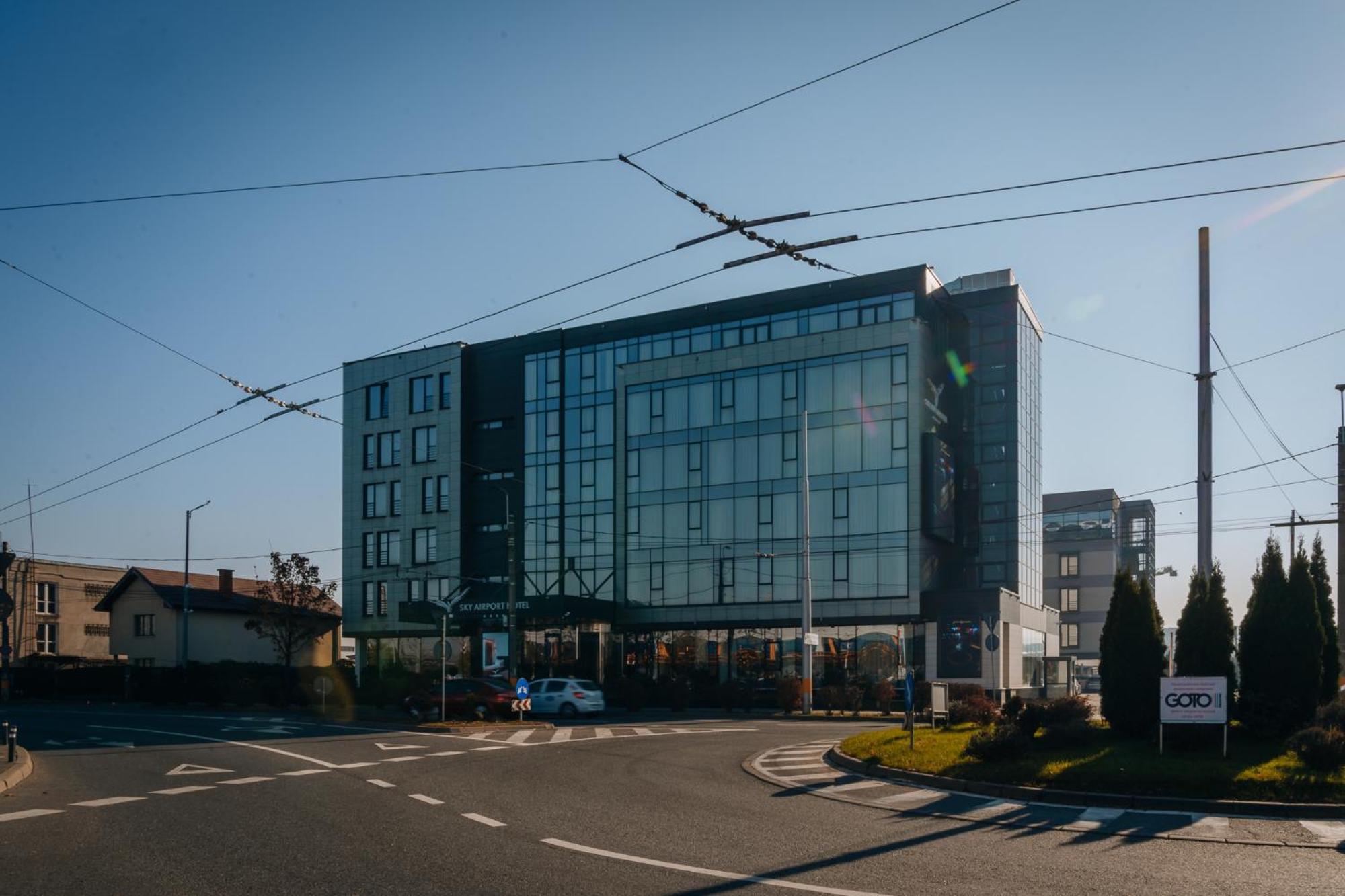 Sky Airport Hotel Клуж-Напока Екстериор снимка