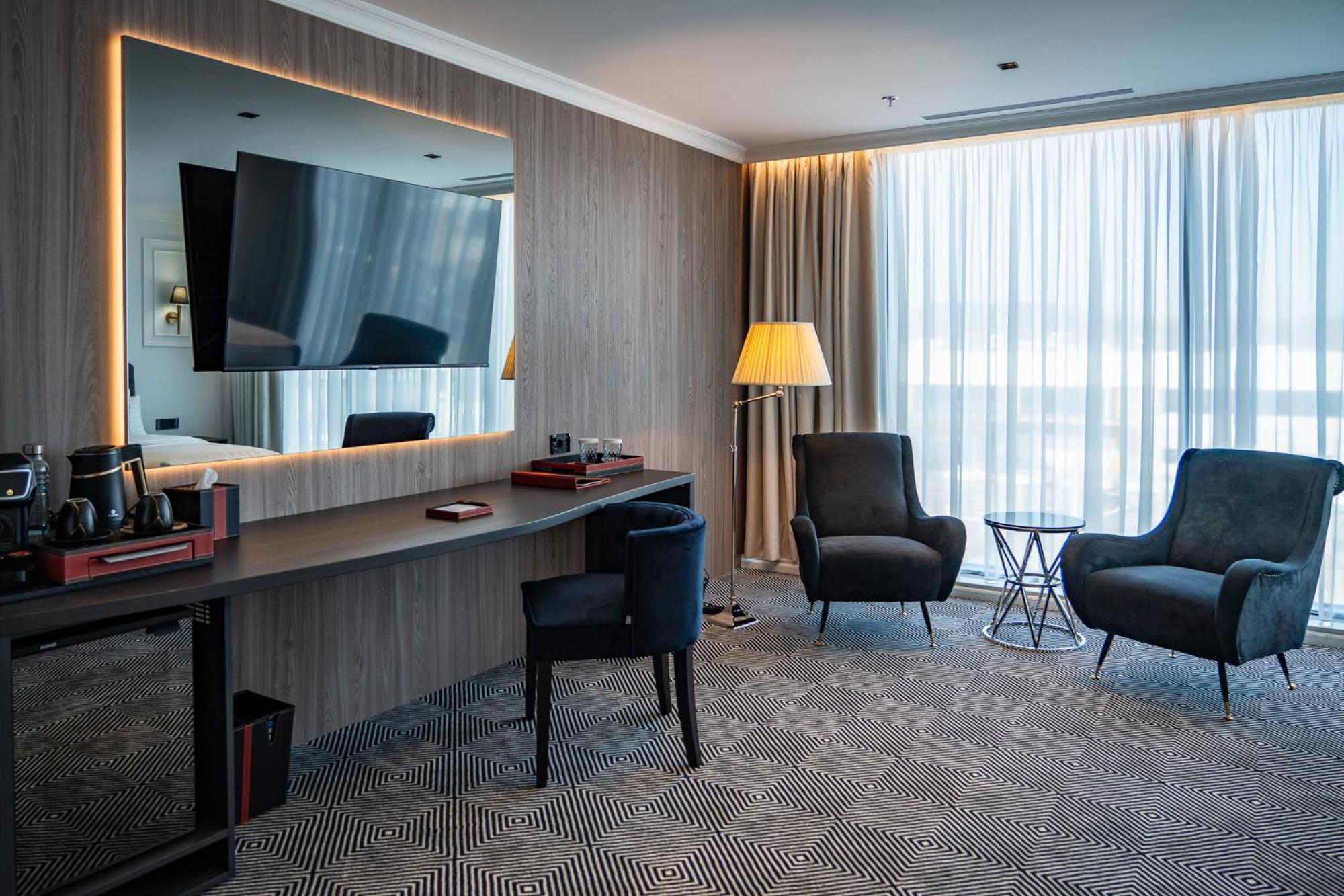 Sky Airport Hotel Клуж-Напока Екстериор снимка