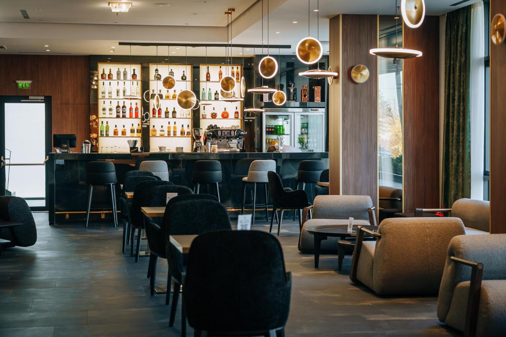 Sky Airport Hotel Клуж-Напока Екстериор снимка