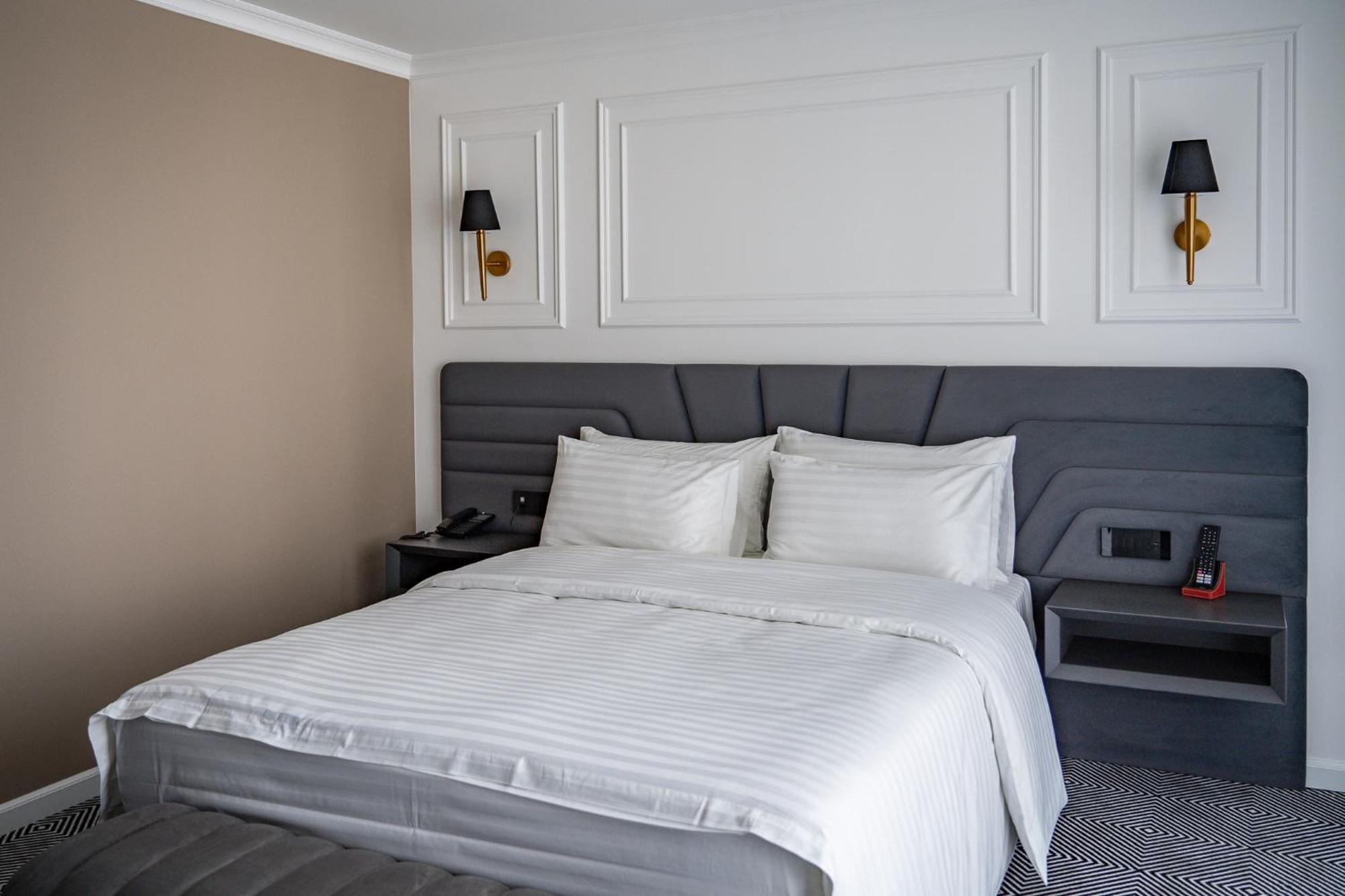 Sky Airport Hotel Клуж-Напока Екстериор снимка
