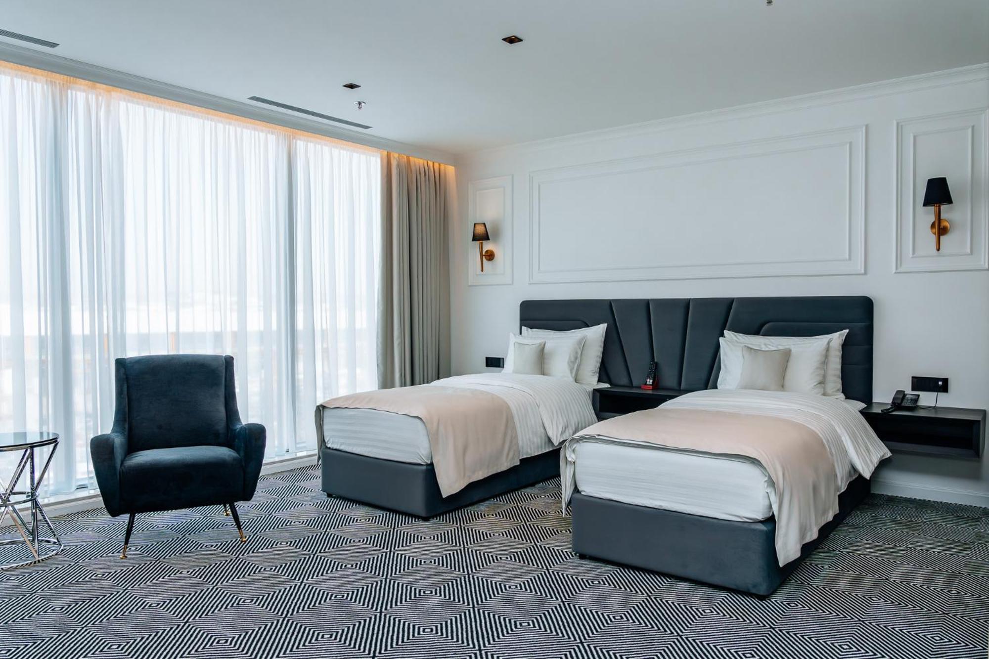 Sky Airport Hotel Клуж-Напока Екстериор снимка