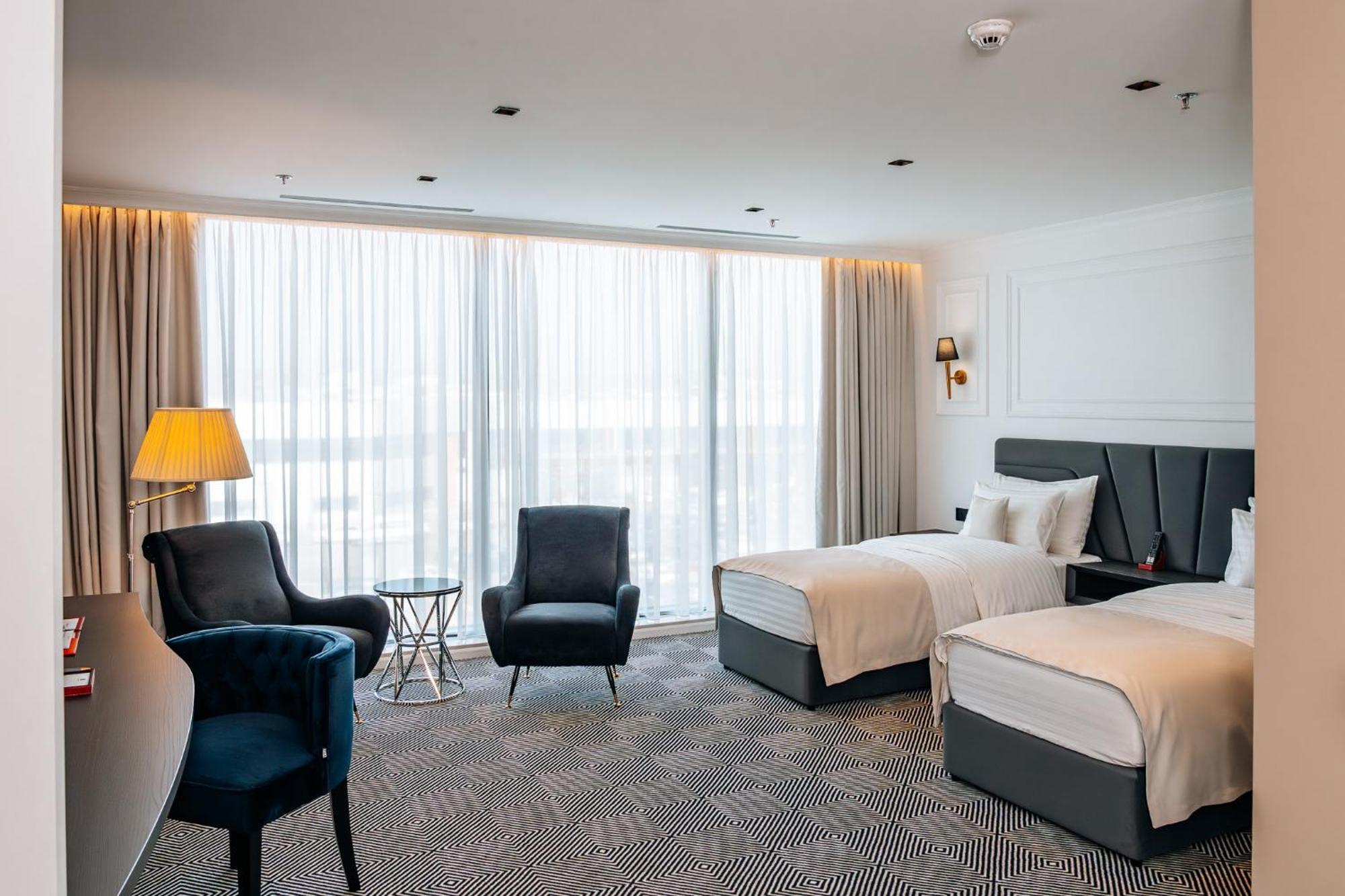 Sky Airport Hotel Клуж-Напока Екстериор снимка