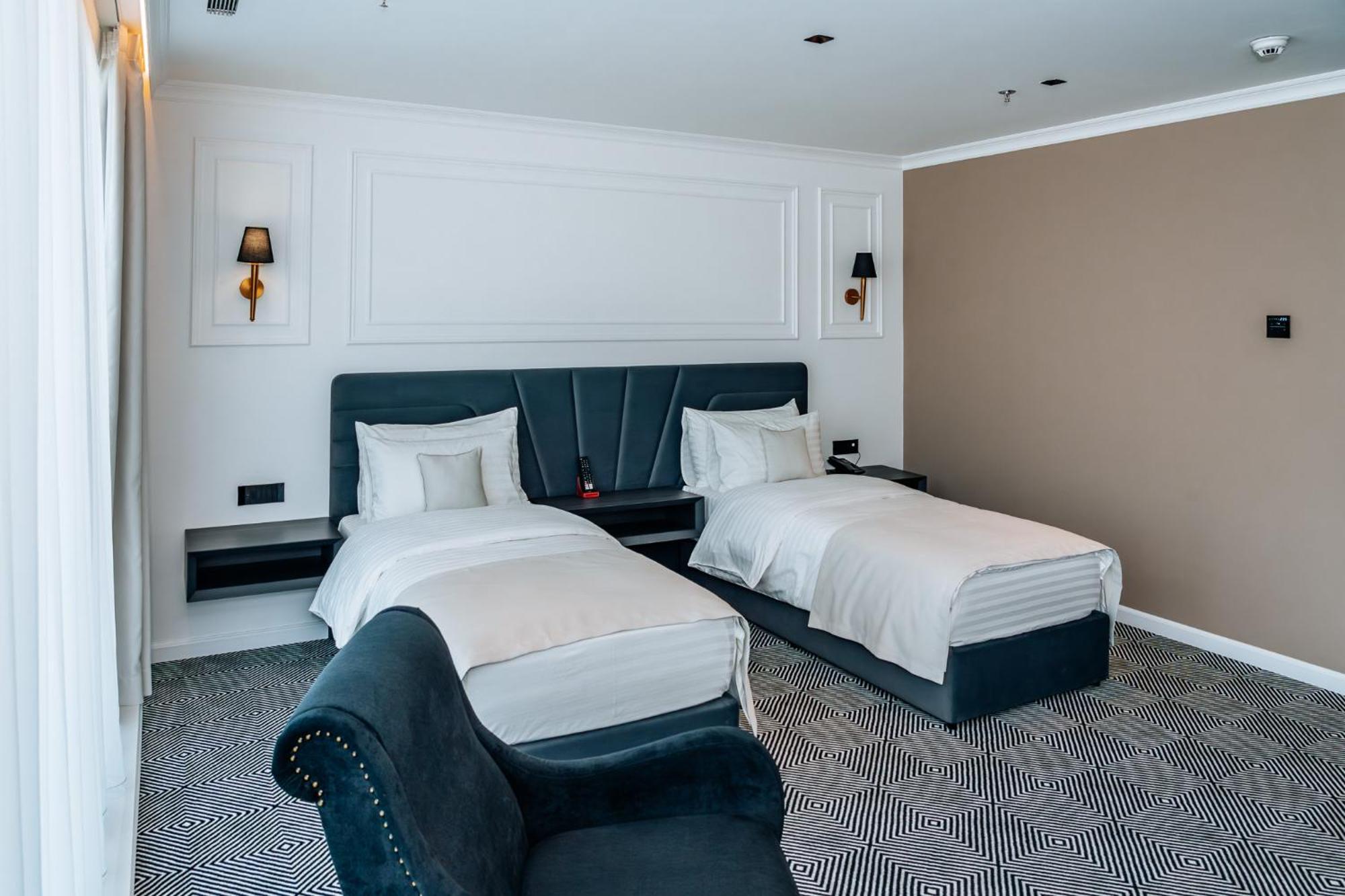 Sky Airport Hotel Клуж-Напока Екстериор снимка